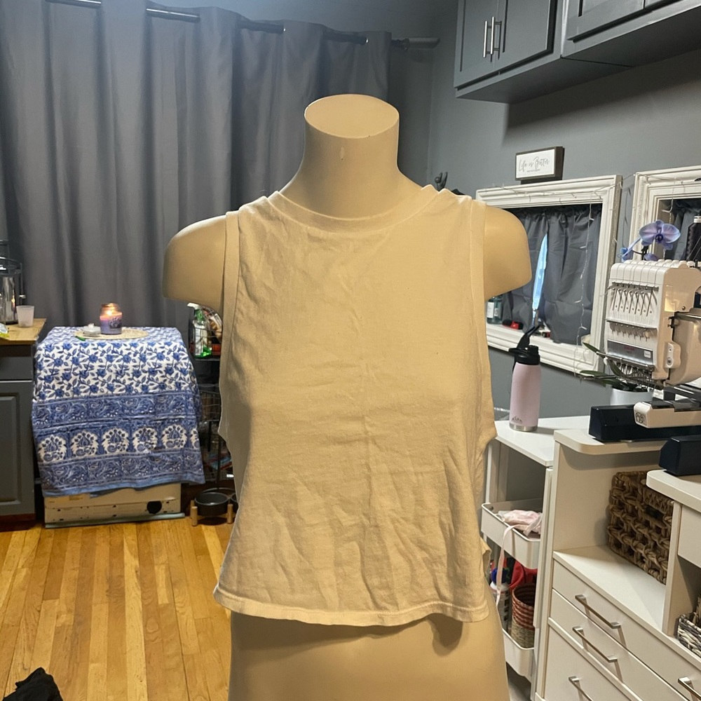 White tank